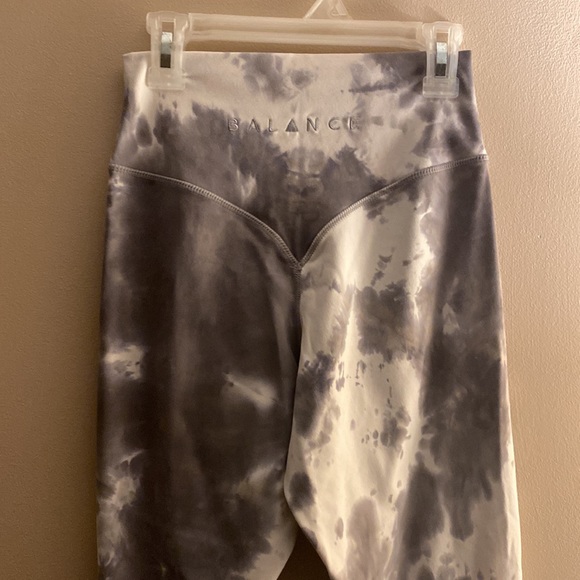 Balance Athletica Cloud Leggings - Picture 2 of 2